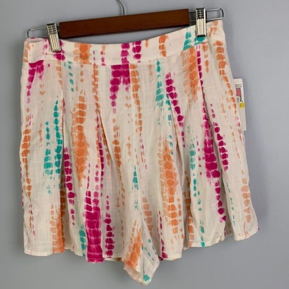 NEW Gianni Bini Tie Dye Shorts